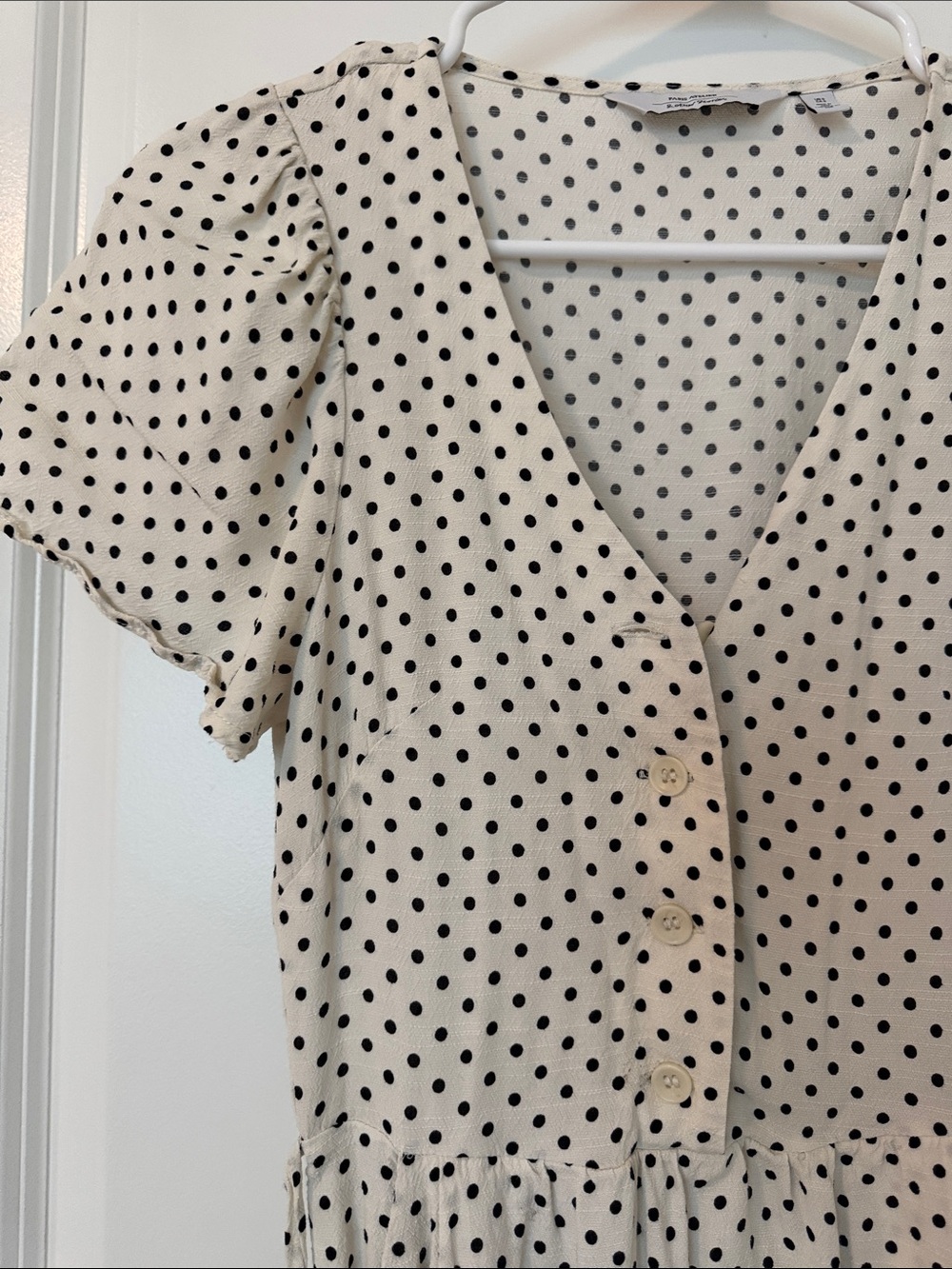 & Other Stories Polka Dot V-Neck Midi Dress Flutter Sleeve - Picture 3 of 4